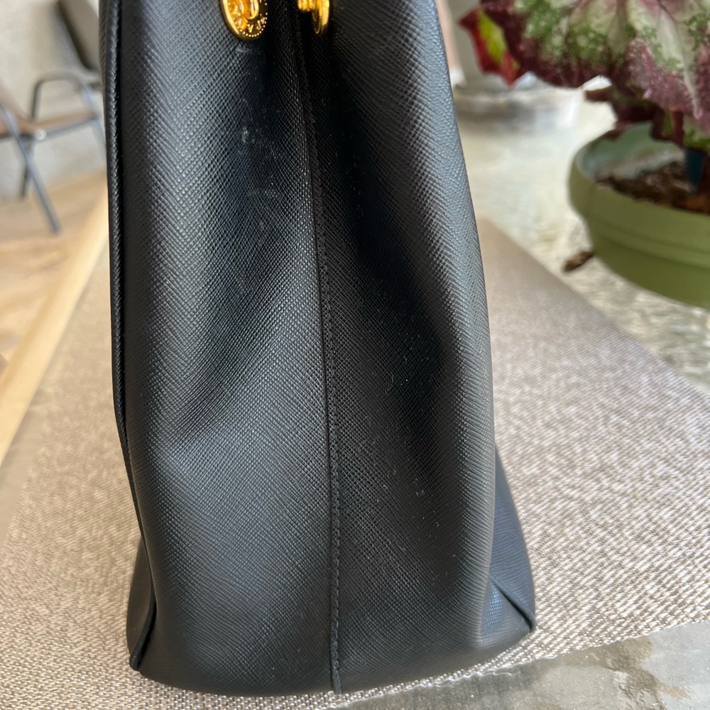 Large Prada Galleria Saffiano Black Leather Bag - Picture 11 of 16